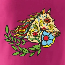 Kůň barevný s listy