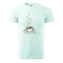 Hrnek plný čerstvé kávy