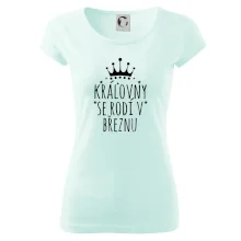 Královny se rodí v březnu