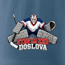Hokejový brankář staví zeď