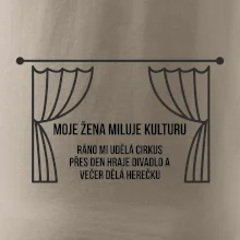 Žena miluje kulturu