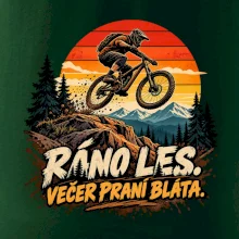 Ráno les večer praní bláta na kole