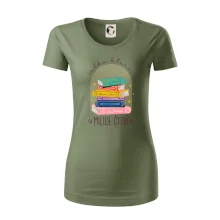 Holka, která miluje čtení