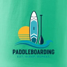 Paddleboard s pádlem při západu slunce eat sleep repeat