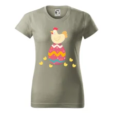 Slepice sedící na velikonočním vejci