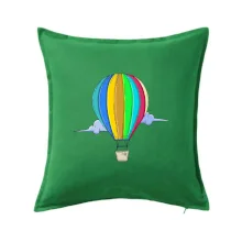 Horkovzdušný balon v oblacích