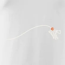 Minimalistická trajektorie míče do koše