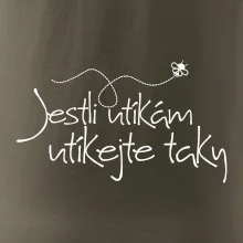 Jestli utíkám, tak utíkejte taky - včelař