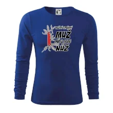 Každý správný muž, má u sebe nůž