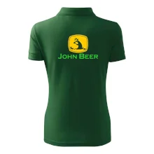 John Beer jelen s pivem