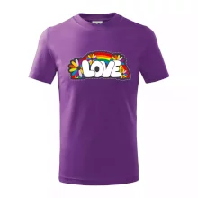 Love s duhou v pozadí