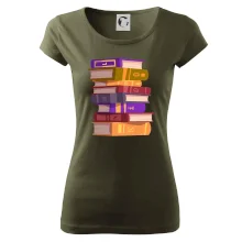 Knihomol stojící knihy