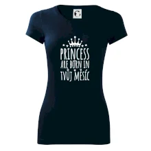 Princesses are born in (vlastní nápis měsíc narození)