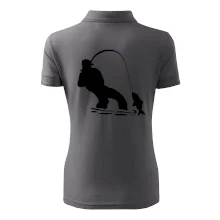 Rybář tahající rybu