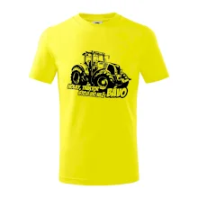 Holky, traktor stojí víc než bávo