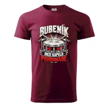 Bubeník drží kapelu pohromadě - červený rockový buben