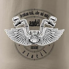 Jezdím tak rychle, aby mi můj anděl strážný stačil