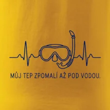 Můj tep zpomalí až pod vodou křivka EKG s maskou a šnorchlem