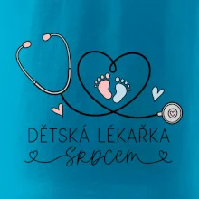 Dětská lékařka srdcem - stetoskop a dětské stopy