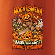 Noční směna dýňáka s motorovou pilou