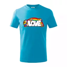 Love s duhou v pozadí