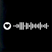 Zamilovaný Spotify kód na prsu