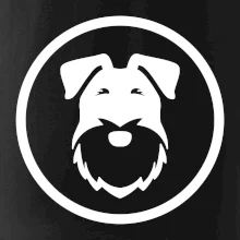 Knírač v kolečku na prsu