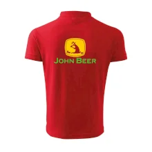 John Beer jelen s pivem