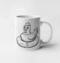 Kuře sedící na bitcoinovém hnízdě