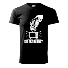 Kdo drží ovladač?