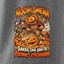 Noční směna dýňáka s motorovou pilou