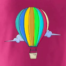 Horkovzdušný balon v oblacích