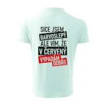 Sice jsem barvoslepý, ale vím, že v červené vypadám dobře