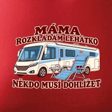 Máma rozkládám lehátko někdo musí dohlížet integrovaný obytňák