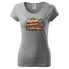 Pozor listopadová žena umí milovat i uštknout