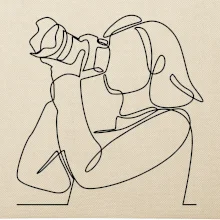 Fotografka stojící jedním tahem