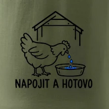 Slepice u misky s krmením