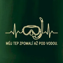 Můj tep zpomalí až pod vodou křivka EKG s maskou a šnorchlem