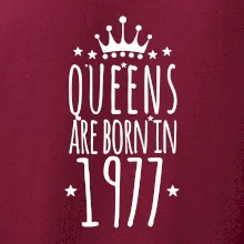 Queens are born in 1977
