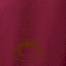 Hrnek plný čerstvé kávy