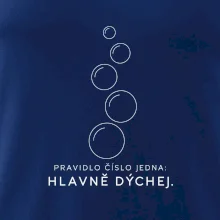 Hlavně dýchej pět stoupajících potápěčských bublin