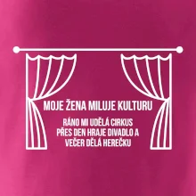 Žena miluje kulturu