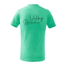 Velký brácha - nápis na zádech