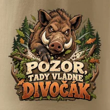 Pozor tady vládne divočák v lese
