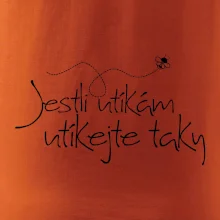 Jestli utíkám, tak utíkejte taky - včelař