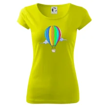 Horkovzdušný balon v oblacích