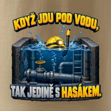 Instalatér pod vodou s hasákem