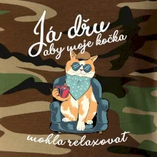 Já dřu, aby moje kočka mohla relaxovat