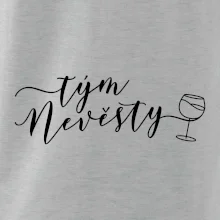 Tým nevěsty červené víno