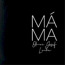 Nápis máma  na prsu se jmény dětí